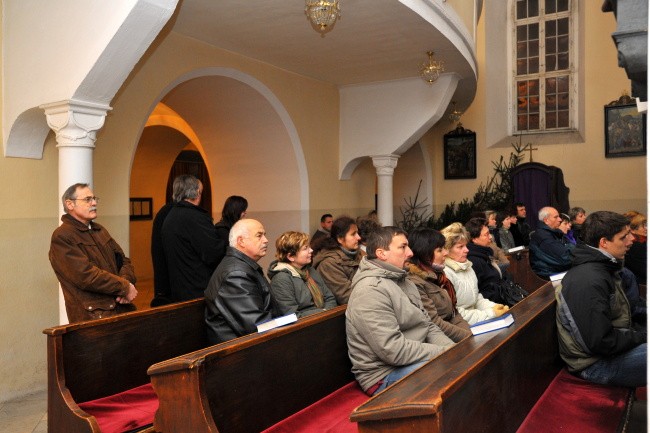 Adventní koncert střední pedagogické školy z Čáslavi pod vedením prof. Vrňákové v kostele